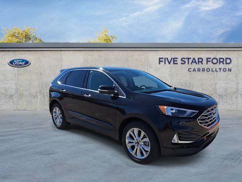 Certified 2022 Ford Edge Titanium image 2