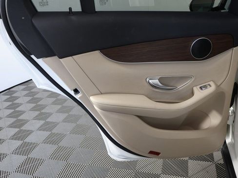 Used 2022 Mercedes-Benz GLC 300 image 13