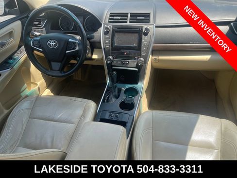 Used 2015 Toyota Camry XLE FWD image 11