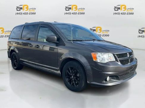 Used 2019 Dodge Grand Caravan GT image 3