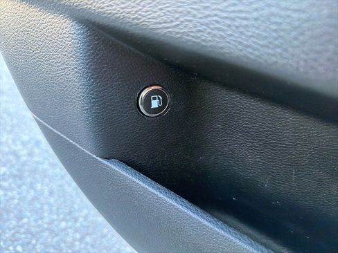 Used 2017 Chrysler 300 S w/ S Model Appearance Package image 20