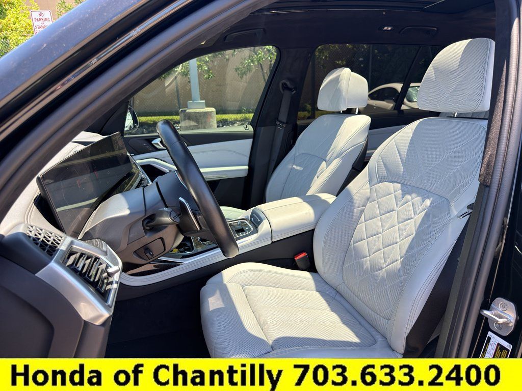 Used 2023 BMW X7 xDrive40i w/ M Sport Package AWD/4WD image 22