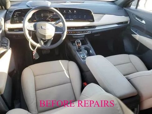 Used 2024 Cadillac XT4 Premium Luxury w/ Technology Package FWD image 45