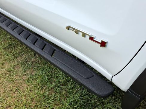 New 2026 GMC Sierra 1500 AT4 w/ AT4 Premium Package AWD/4WD image 11