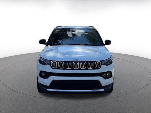 Used 2025 Jeep Compass Limited image 4