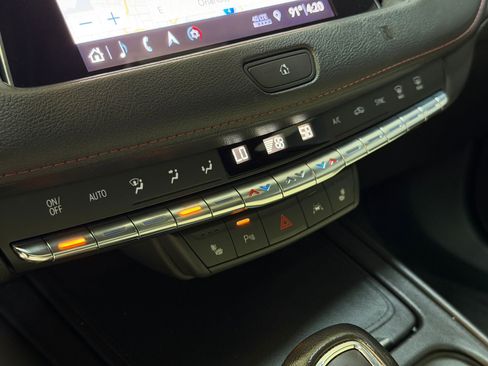 Used 2019 Cadillac XT4 Sport w/ Cold Weather Package AWD/4WD image 28