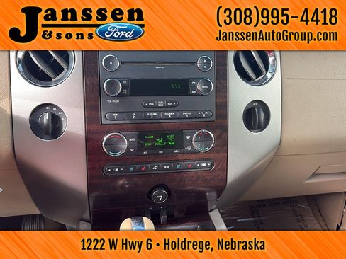 Used 2013 Ford Expedition EL XLT AWD/4WD image 16