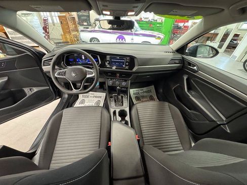 Used 2023 Volkswagen Jetta S FWD image 4
