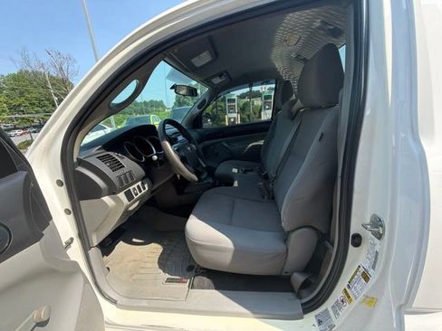 Used 2012 Toyota Tacoma 2WD Regular Cab image 8