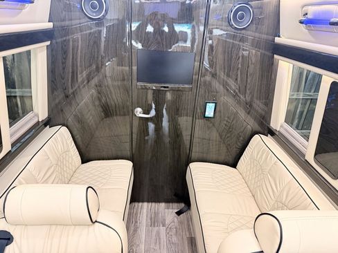 Used 2020 Mercedes-Benz Sprinter 3500 image 27