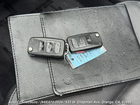 Used 2013 Volkswagen Beetle 2.5 image 27