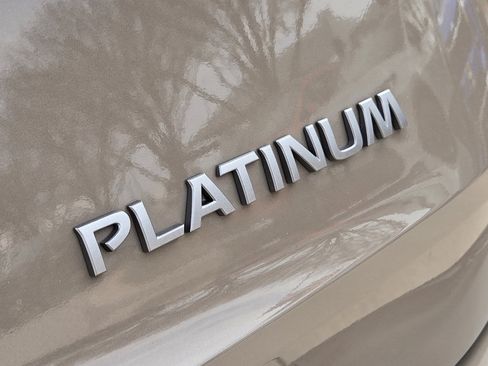 Used 2024 Nissan Rogue Platinum w/ Platinum Premium Package image 16