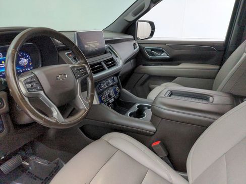 Used 2022 Chevrolet Tahoe Z71 w/ Z71 Off-Road Package AWD/4WD image 13