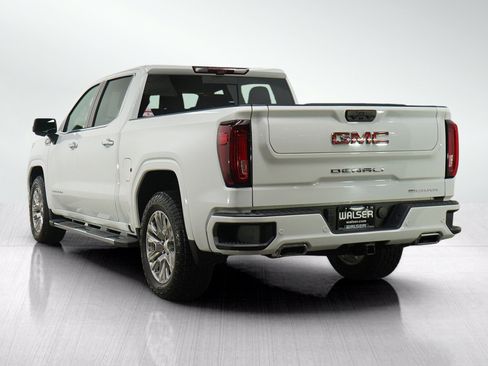 Used 2024 GMC Sierra 1500 Denali w/ Technology Package AWD/4WD image 4
