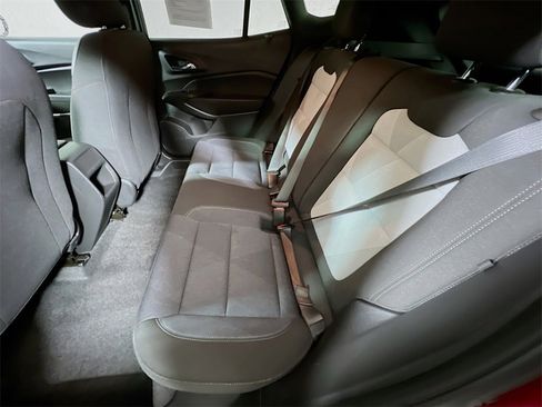 Used 2024 Chevrolet Trax RS w/ Driver Confidence Package image 21