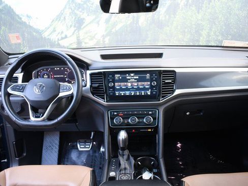 Used 2023 Volkswagen Atlas Cross Sport SEL Premium R-Line image 18