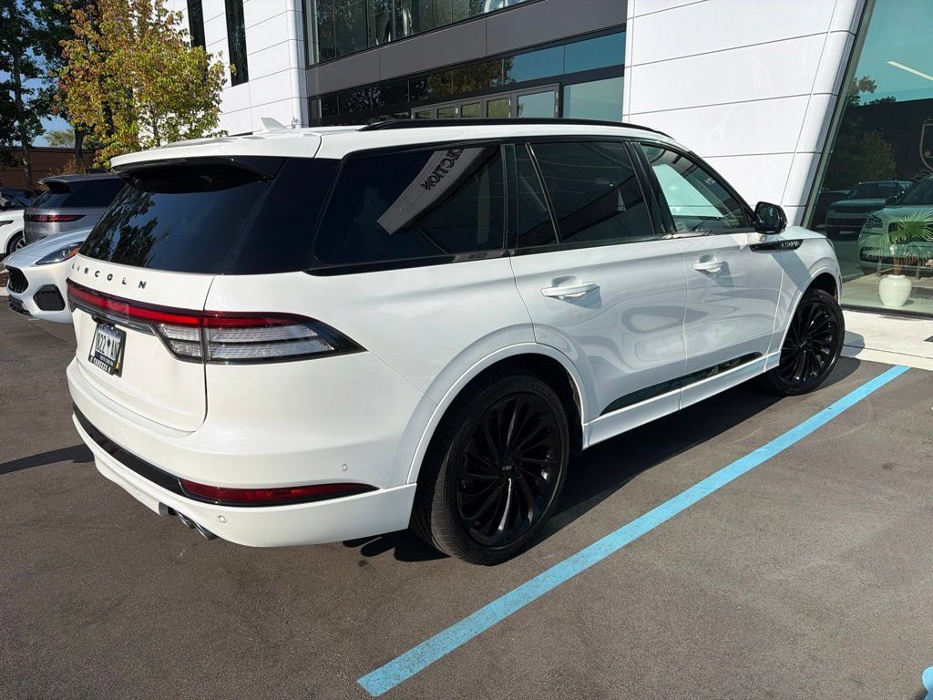 Used 2024 Lincoln Aviator Black Label w/ Jet Package AWD/4WD image 4