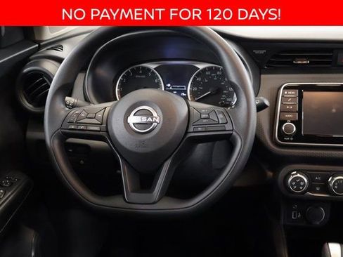 New 2025 Nissan Kicks Play S image 10