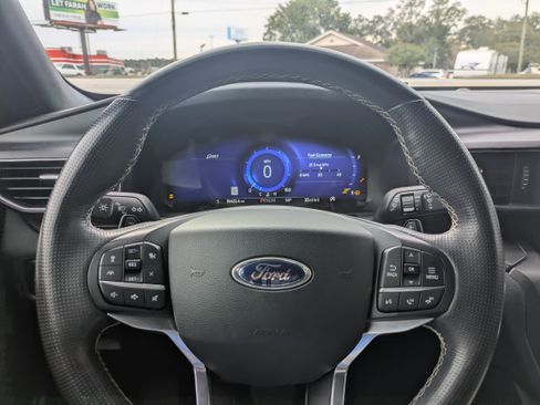 Used 2020 Ford Explorer ST w/ Premium Technology Package image 30