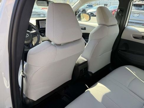 Certified 2024 Toyota Corolla Cross L image 16