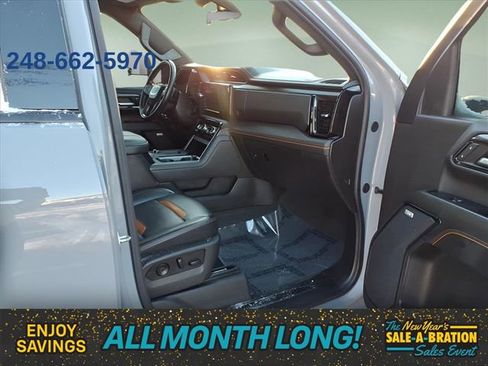 Used 2024 GMC Sierra 3500 AT4 w/ AT4 Premium Plus Package image 9