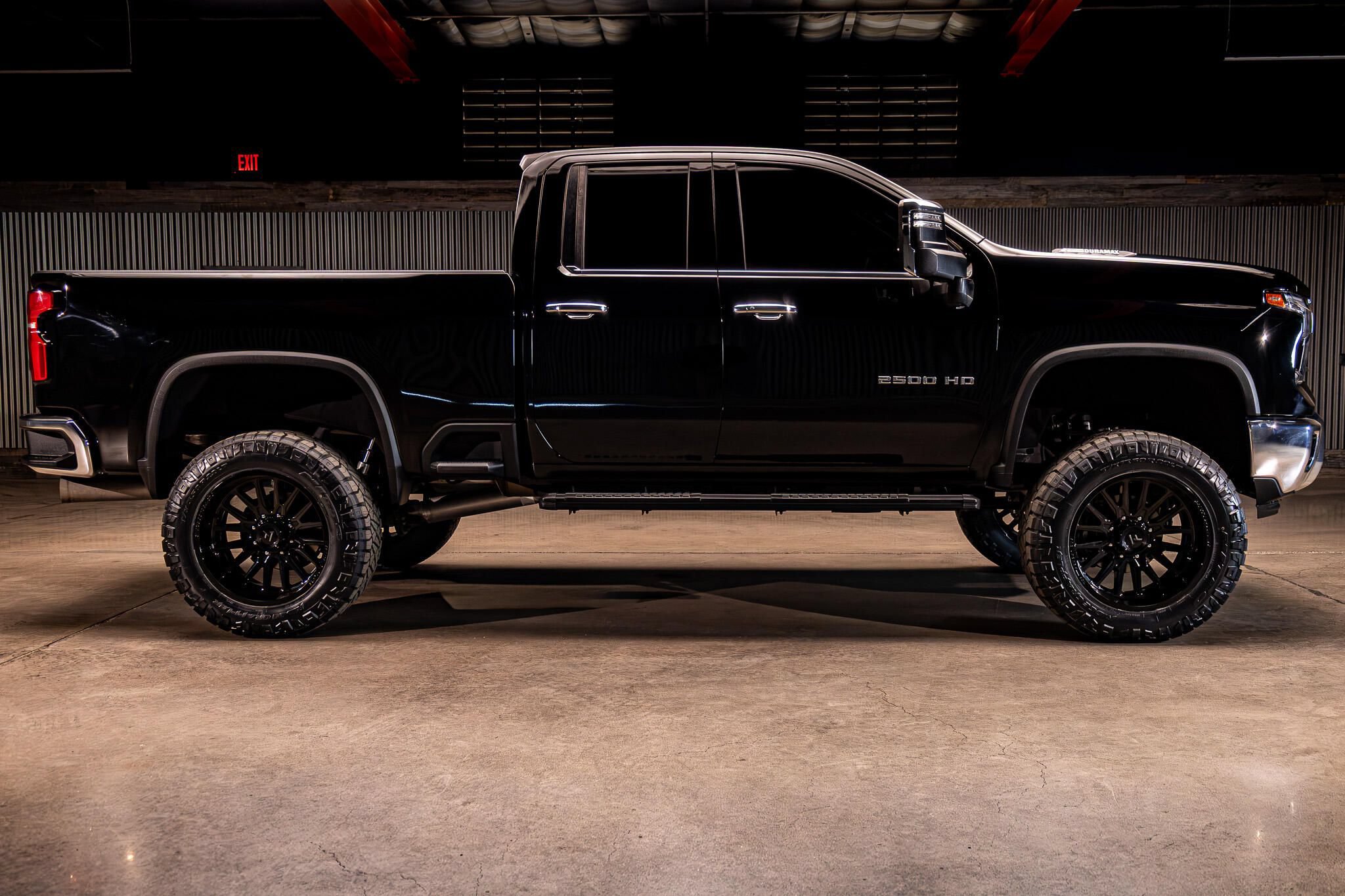 Used 2024 Chevrolet Silverado 2500 LTZ w/ LTZ Convenience Package AWD/4WD image 11