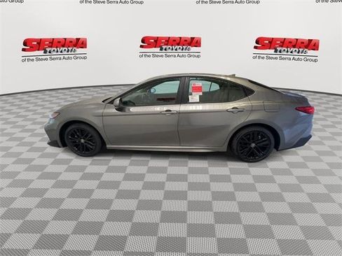 Used 2026 Toyota Camry SE w/ Multimedia Upgrade Package image 6