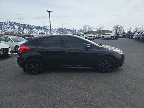 Used 2014 Ford Focus ST w/ Equipment Group 202A image 4