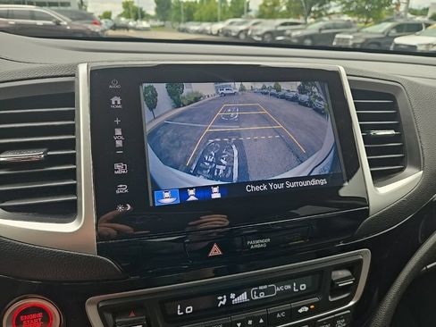 Used 2017 Honda Pilot Touring image 56