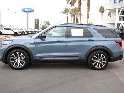Certified 2025 Ford Explorer ST-Line w/ Premium Package image 4