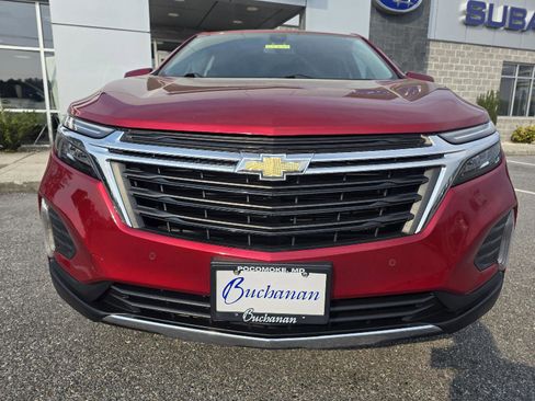 Used 2022 Chevrolet Equinox LT image 2