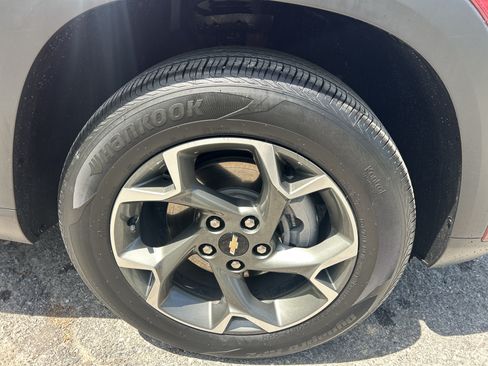 Used 2024 Chevrolet Trax LT w/ Driver Confidence Package FWD image 24