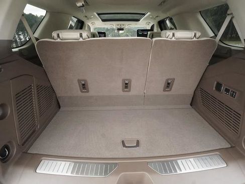 Used 2024 GMC Yukon Denali w/ Denali Reserve Package image 34