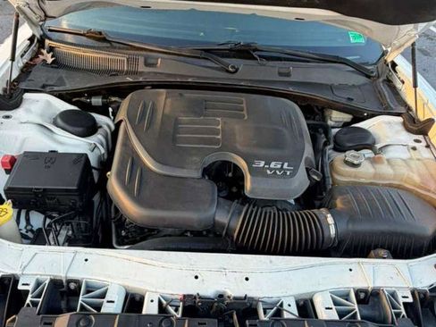 Used 2014 Dodge Charger SXT image 30