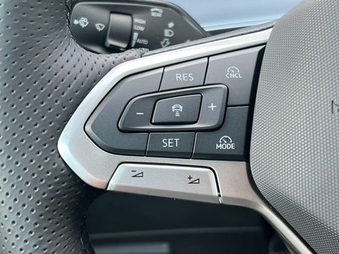 New 2026 Volkswagen Tiguan SE R-Line AWD/4WD image 19