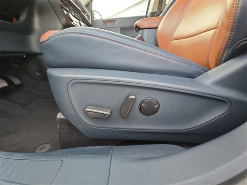 Used 2022 Ford Maverick Lariat w/ Lariat Luxury Package image 25