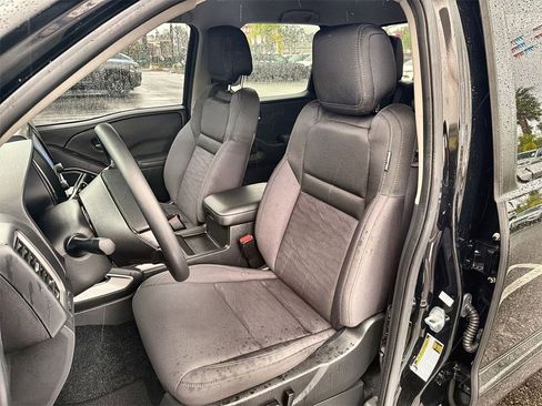 Used 2024 Nissan Frontier SV w/ Technology Package image 13