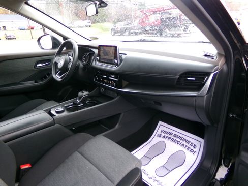 Used 2021 Nissan Rogue SV image 25