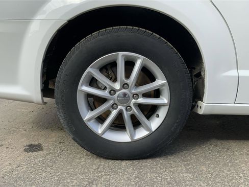 Used 2019 Dodge Grand Caravan SXT image 28