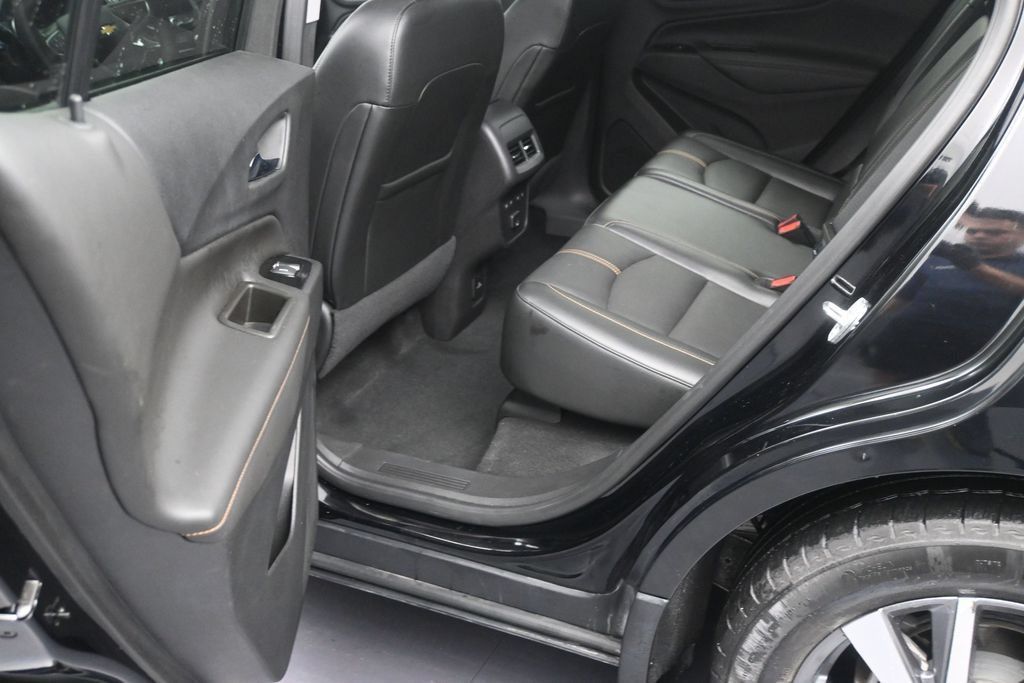 Used 2023 Chevrolet Equinox Premier FWD image 13