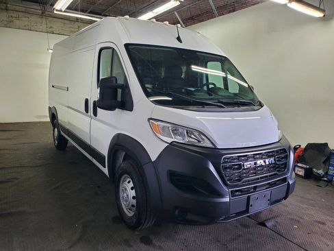 Used 2023 RAM ProMaster 2500 FWD image 3
