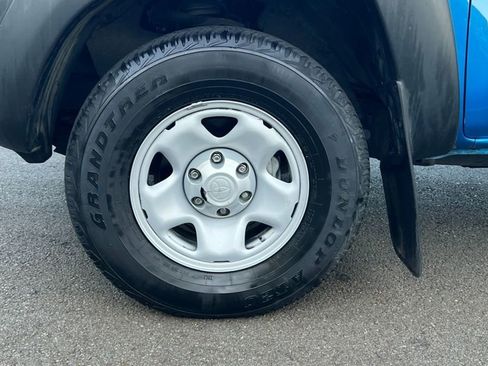 Used 2010 Toyota Tacoma PreRunner image 12