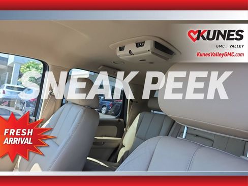 Used 2010 Chevrolet Tahoe LT w/ Luxury Package AWD/4WD image 8