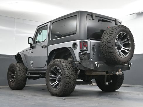 Used 2018 Jeep Wrangler Sport image 25