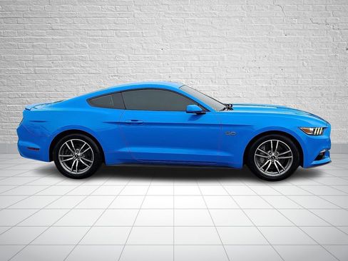 Used 2017 Ford Mustang GT image 5