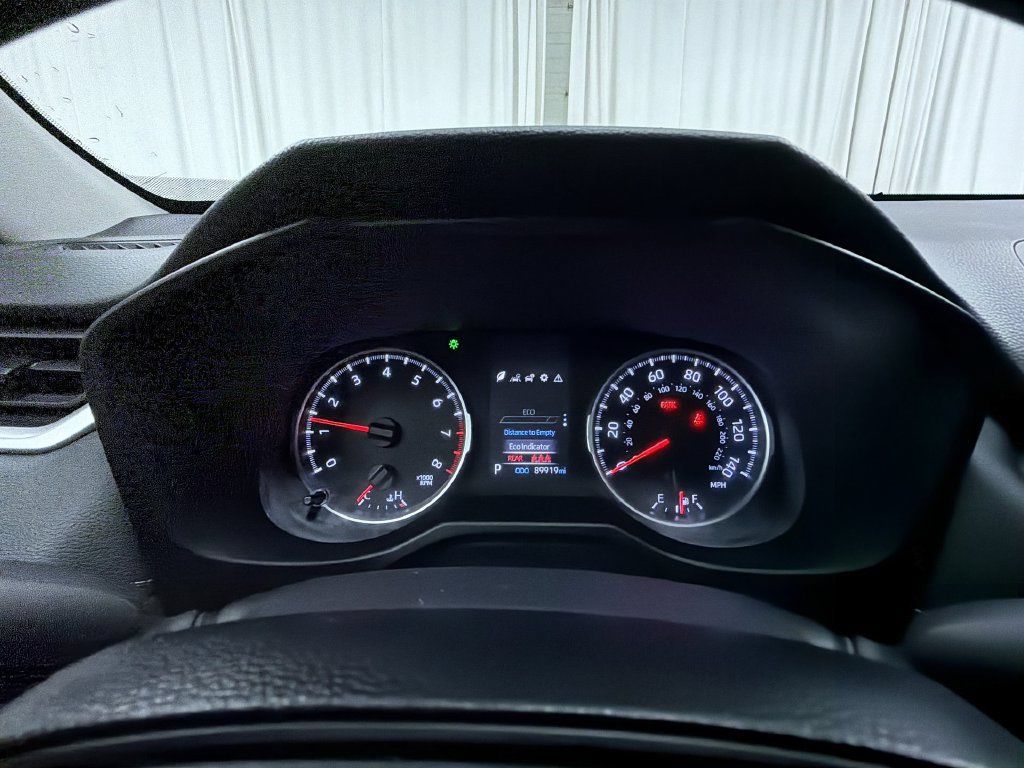 Used 2020 Toyota RAV4 LE w/ All Weather Liner Package AWD/4WD image 21