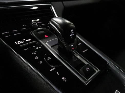 Used 2017 Porsche Panamera 4S image 17