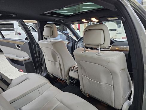 Used 2010 Mercedes-Benz E 350 Sedan w/ Premium 1 Pkg image 23
