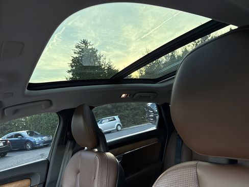 Used 2019 Volvo S90 T6 Inscription w/ Advanced Package AWD/4WD image 34