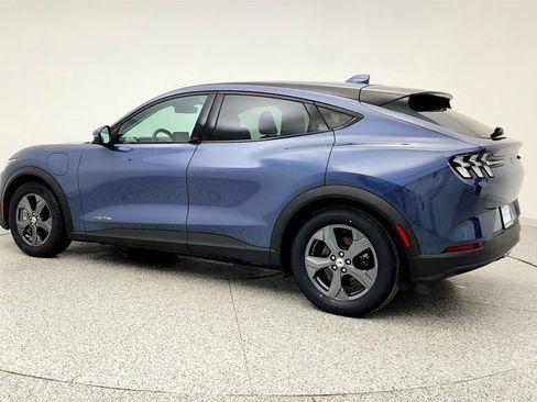 Used 2021 Ford Mustang Mach-E Select image 7